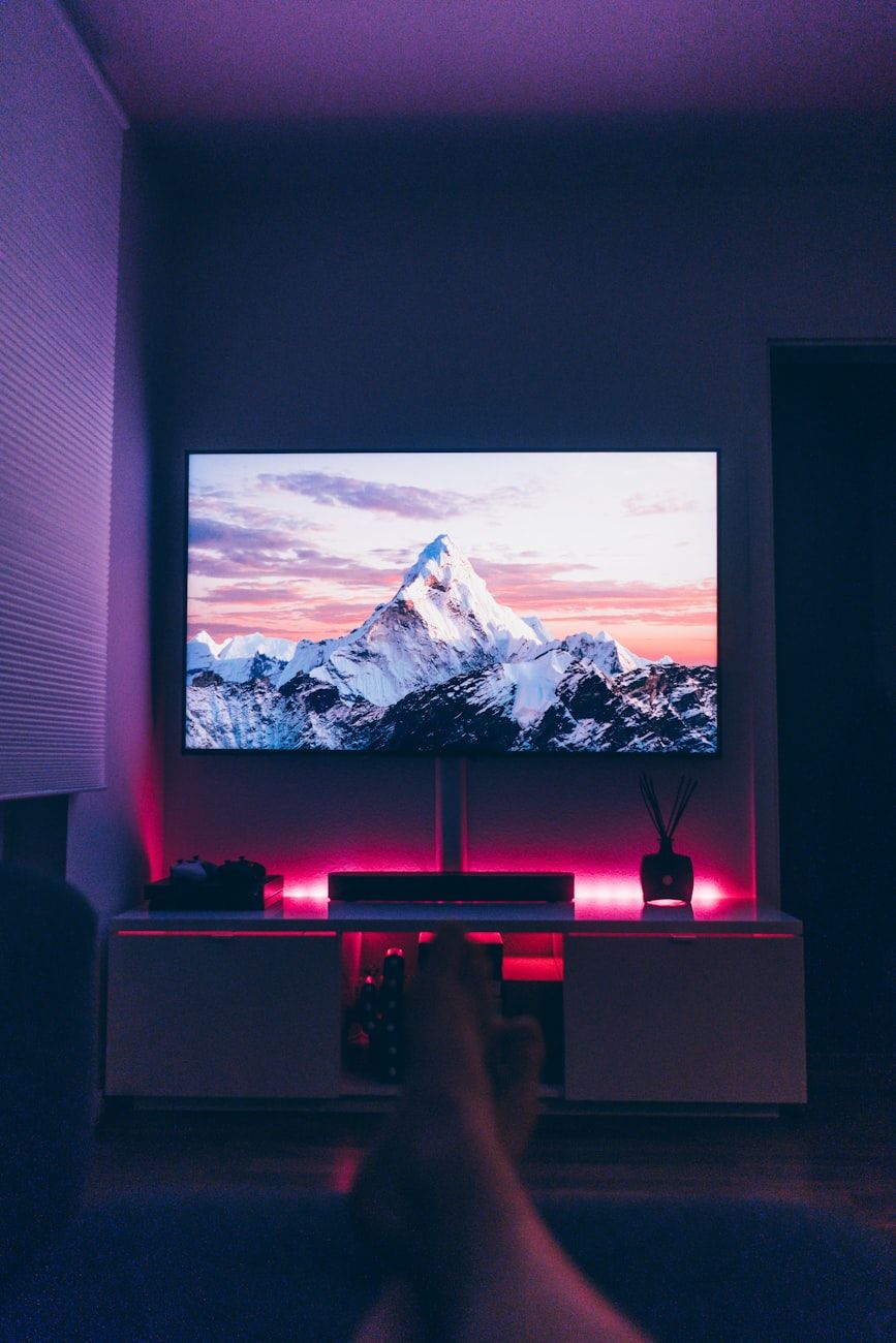 4K Ultra HD, format Ultra HD, rozdzielczość 4K, płyty UHD Blu-ray, technologia HDR, ulepszenie kina domowego, porównanie jakości wideo, treści TV 4K, wysoki zakres dynamiczny, przyszłość formatów wideo