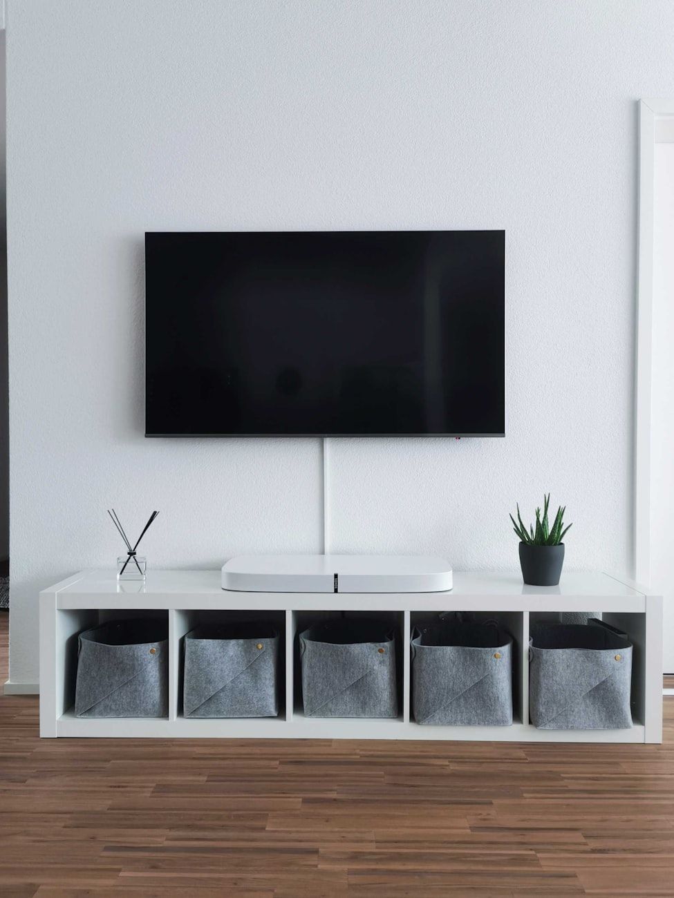 4K TV 2025, Ultra HD, smart TV upgrade, 4K resolution, home entertainment, HDR technology, 4K vs HD, next-gen televisions, picture quality, streaming in 4K