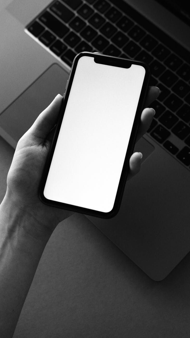 futur de l'internet, tendances web 2030, transformation digitale, intelligence artificielle, blockchain, métavers, connectivité 5G, cybersécurité, réalité virtuelle, web décentralisé