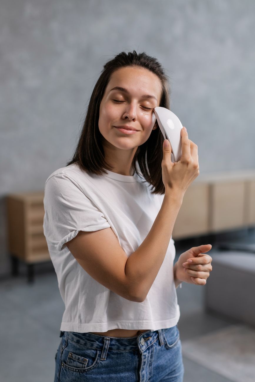 kosmetiske innovationer, skønhedsteknologi, hudplejeinnovationer, smarte skønhedsenheder, avanceret hudpleje, anti-aging kosmetik, ren skønhed, personaliseret hudpleje, skønheds trends, innovative kosmetik