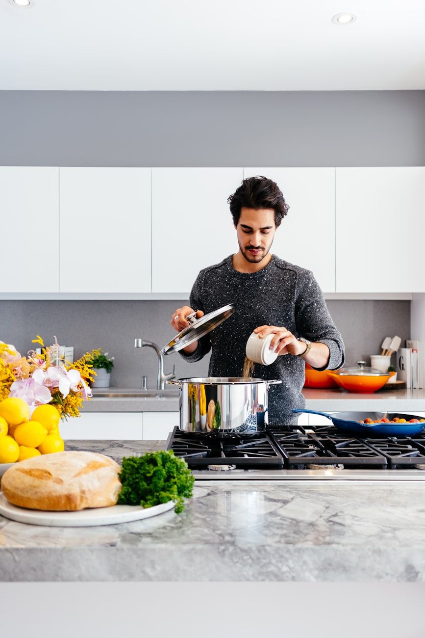 cuisine de rêve, achats malins, détails élégants, intérieur de cuisine, cuisines modernes, cuisines de designer, idées de cuisine, confort et style, tendances de cuisine, disposition de cuisine