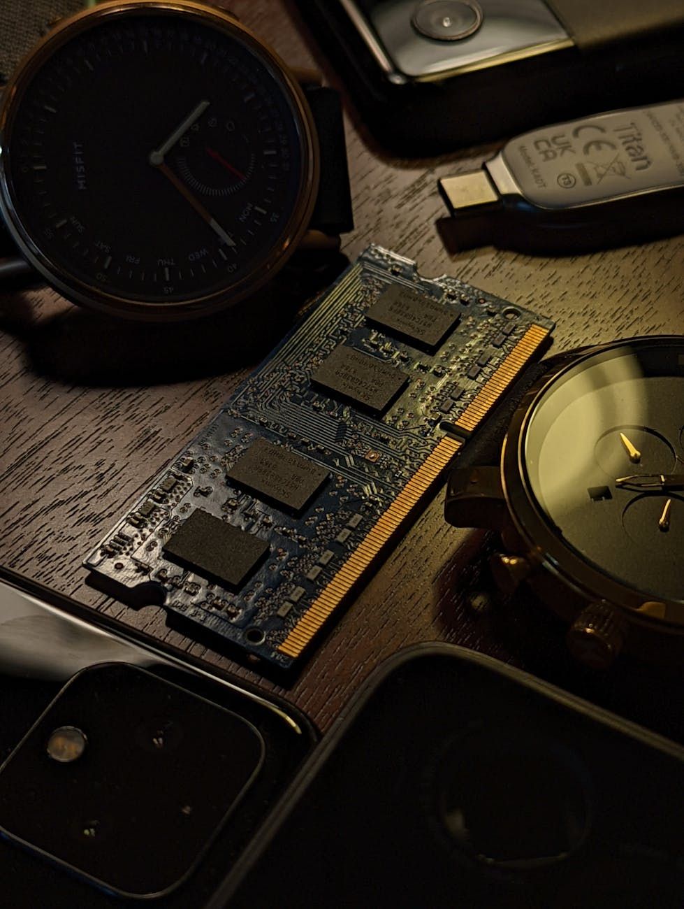 DDR5, DDR4, RAM, Aggiornamento RAM, Prestazioni, Velocità della memoria, Compatibilità, Consumo energetico, Prezzo, Innovazioni tecnologiche