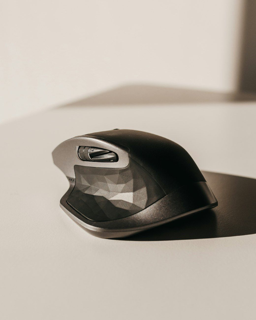højpræcis trådløs mus, bedste trådløse mus 2026, gaming trådløs mus anmeldelse, ergonomisk trådløs mus, bluetooth mus høj præcision, trådløs mus til arbejde, genopladelig trådløs mus, lydløs klik trådløs mus, topbedømte trådløse mus, avanceret sensor mus
