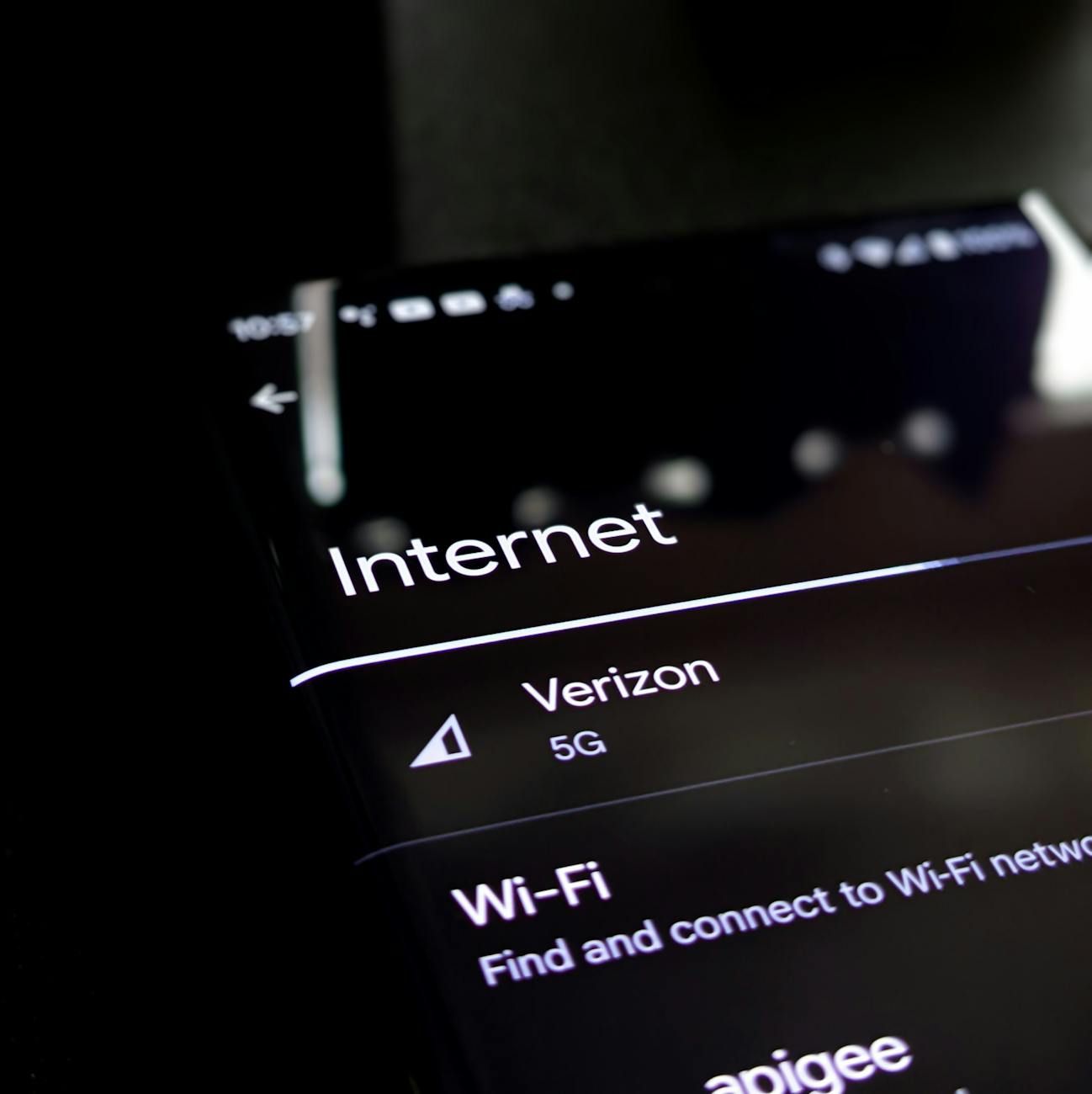 snel internet, hoge snelheid verbinding, online leren, thuiswerken, internet voor gaming, streamingkwaliteit, digitale entertainment, stabiel internet, slimme technologie, internetproductiviteit