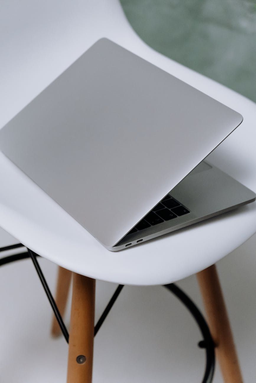 renoveret bærbar computer tjekliste, hvordan man tjekker brugt bærbar computer, køb af renoveret bærbar computer tips, bærbar computer inspektionsguide, liste over brugt bærbar computer, renoveret elektronik guide, bærbar computer kvalitetskontrol før køb, brugt bærbar computer købsguide, test renoveret bærbar computer, begynder bærbar computer tjekliste