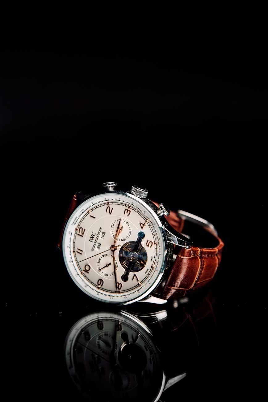 everyday watch, watch style, watch design, watch size, watch strap, watch functionality, durable watches, fashion watches, watch buying guide, affordable watches