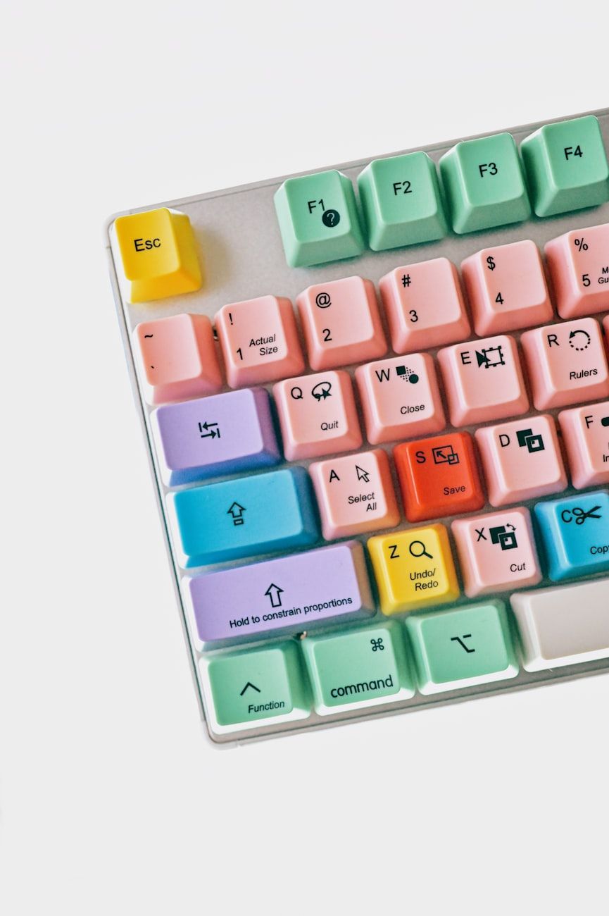 Tastatur, mechanische Tastatur, ergonomische Tastatur, Gaming-Tastatur, drahtlose Tastatur, RGB-Hintergrundbeleuchtung, Schreibkomfort, Tastenschalter, Produktivität, Setup