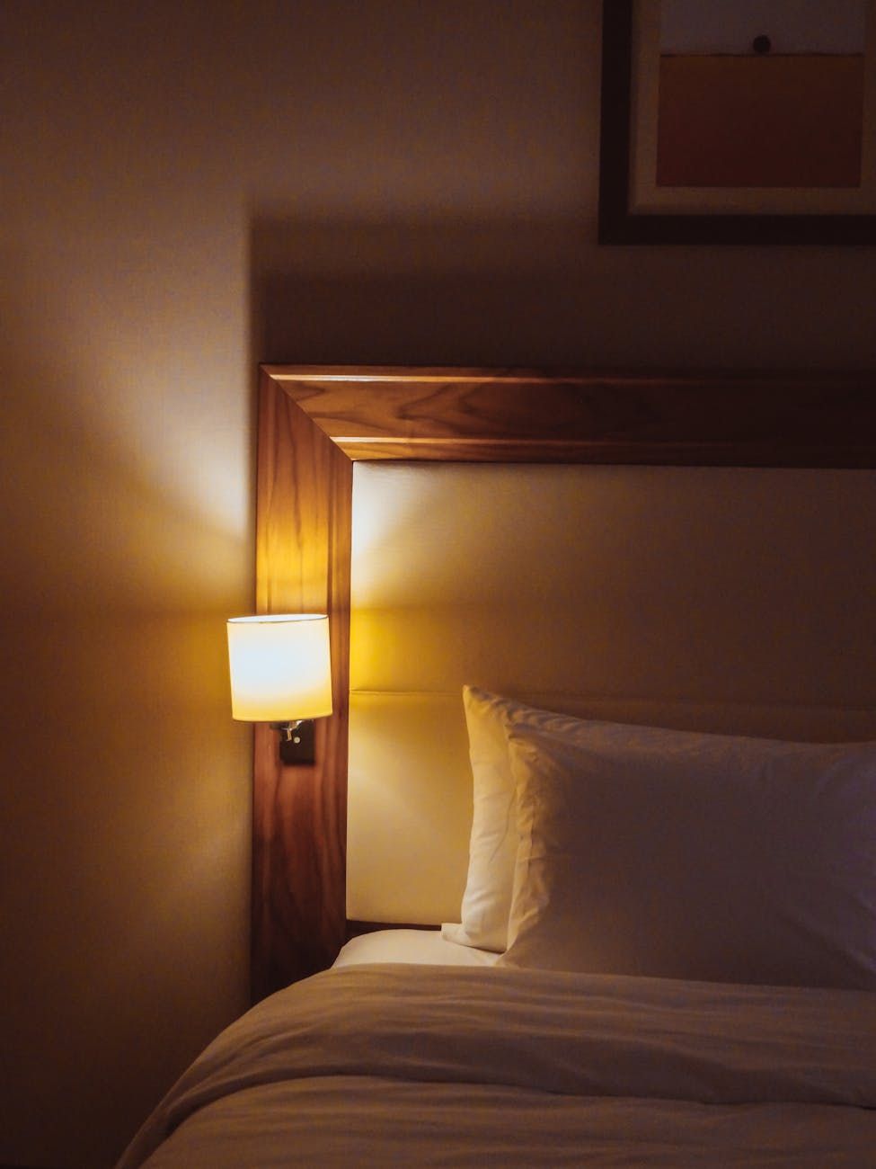 lichtarmatuur, kamerverlichting, huisinrichting, interieurontwerp, omgevingslicht, taakverlichting, plafondlamp, wandlamp, kroonluchter, hanglamp