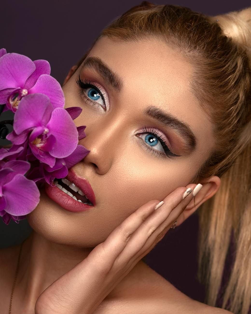 quick makeup, professional tips, 10 minutes, morning look, light makeup, step-by-step guide, glowing skin, beauty tips, time-saving, natural look