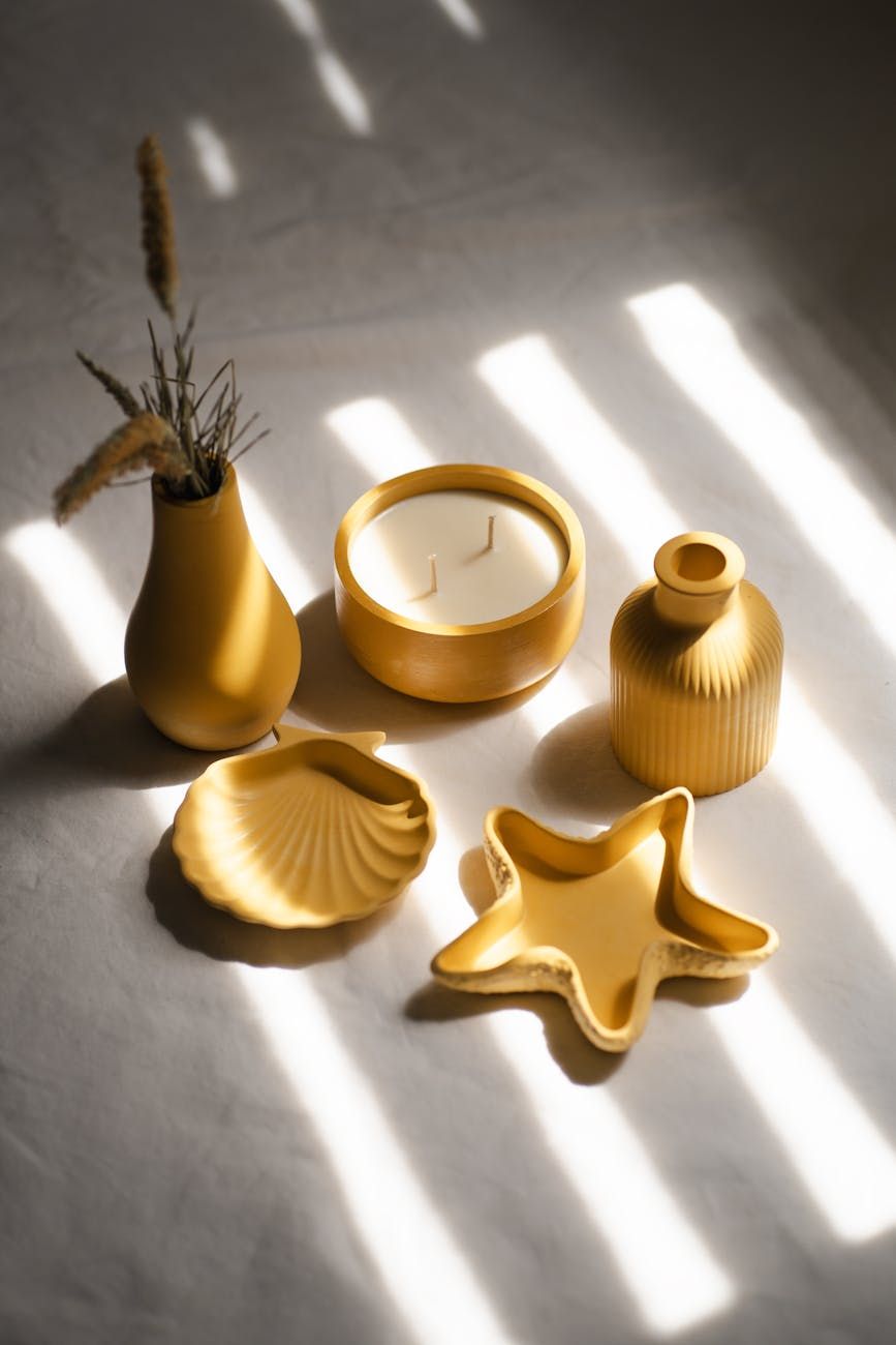 DIY kynttilät, kynttilänvalmistus, askel askeleelta, aloittelijat, sisustus, vahakynttilät, kynttilänvalmistusvälineet, vinkit aloittelijoille, tuoksukynttilät, käsintehty lahja