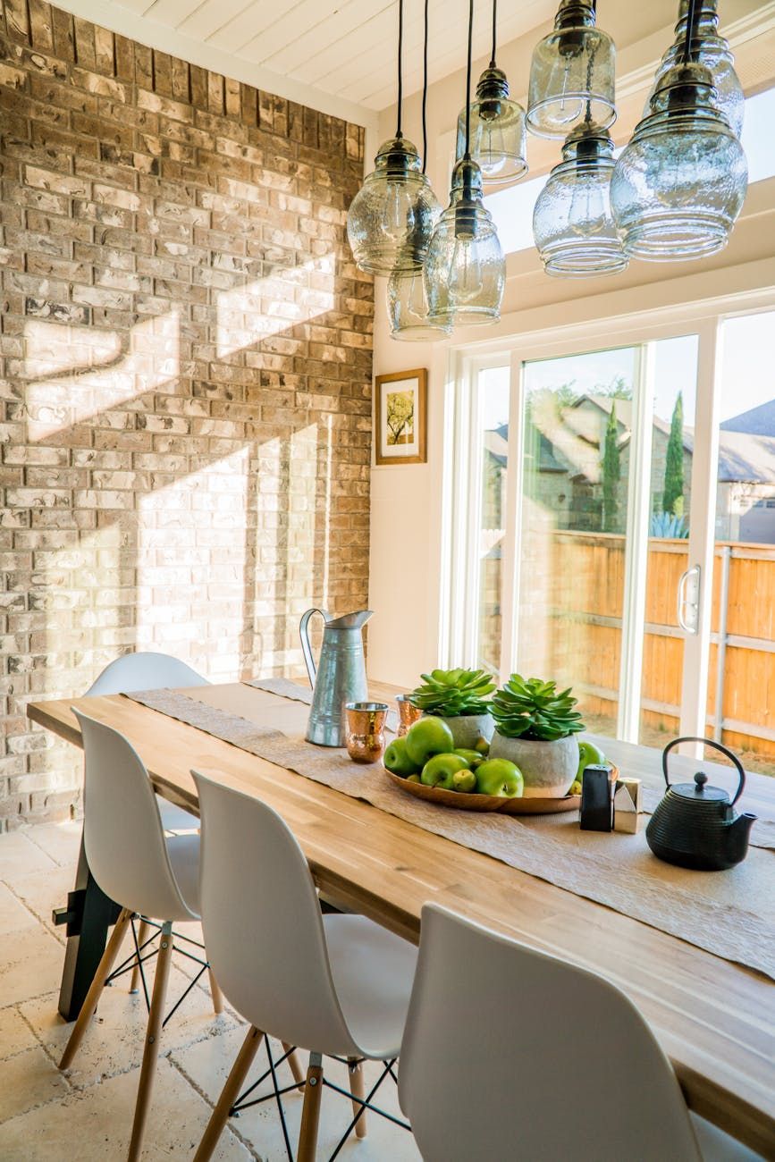 Multifunktionelt møbler, minimalistisk design, bæredygtige materialer, smarte møbelløsninger, modulære møbelsystemer, kompakte boligløsninger, miljøvenlige møbler, innovativ møbeldesign, moderne møbeltendenser, alsidige løsninger til boligindretning.