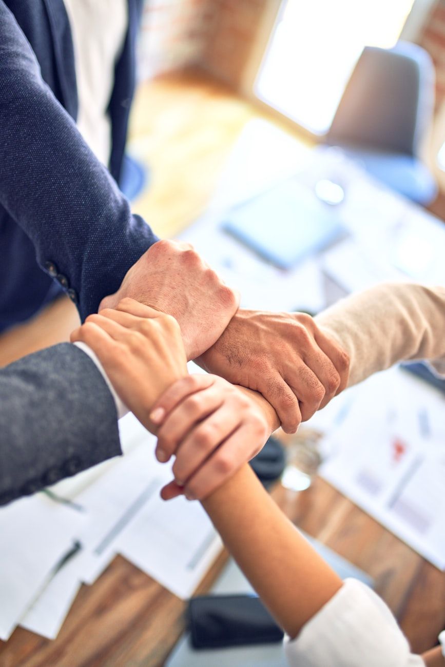 kenniseconomie, wetenschap en innovatie, zakelijke concurrentie, onderzoek en ontwikkeling, technologische vooruitgang, wereldwijde markten, intellectueel kapitaal, ondernemerschap, digitale transformatie, economische groei