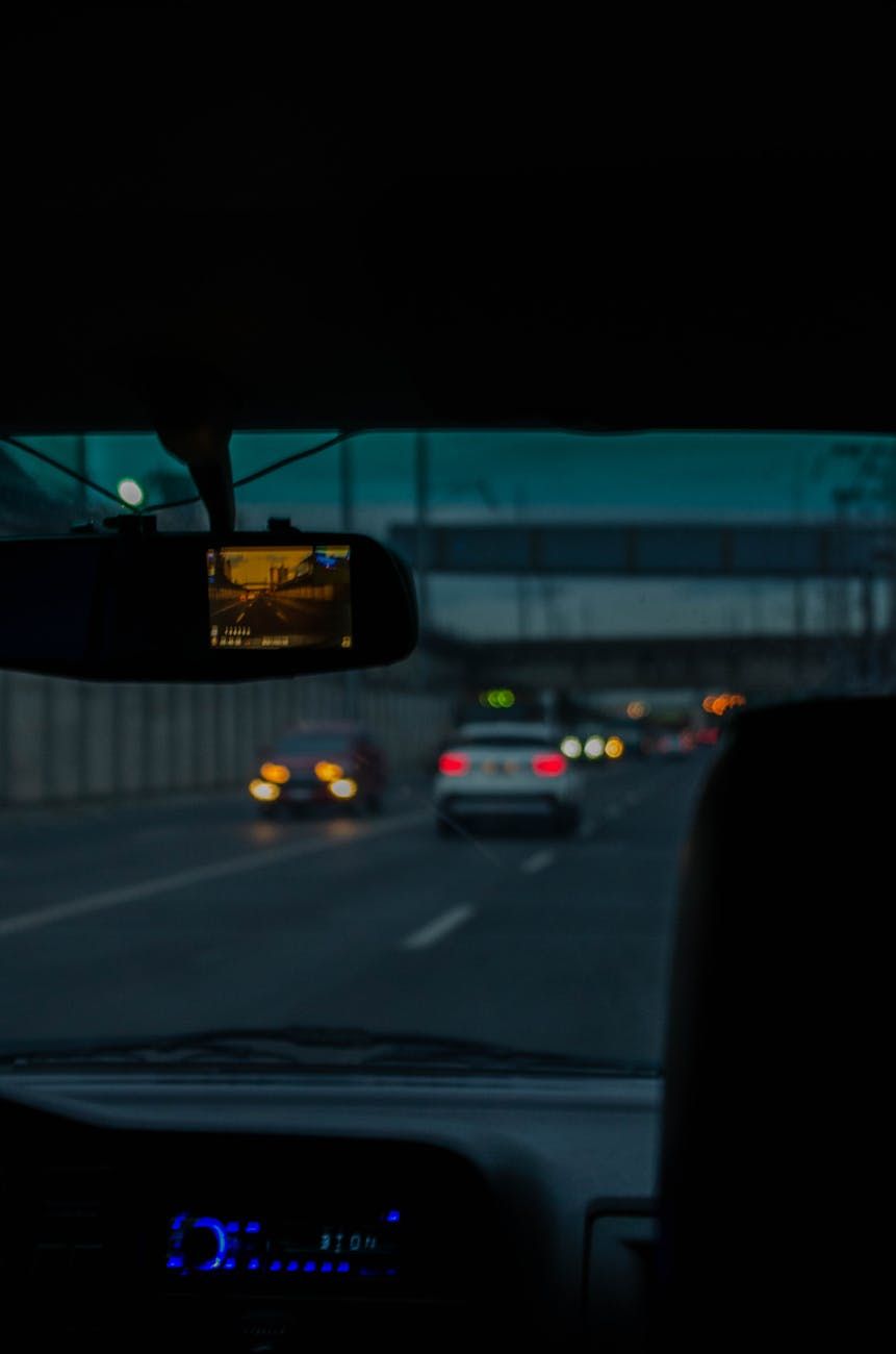 moderne dashcam, bilkamera, køretøjssikkerhed, dashcam funktioner, ulykkesoptagelse, bil sikkerhed, HD dashcam, nattevisions dashcam, loop optagelse, førerbeskyttelse