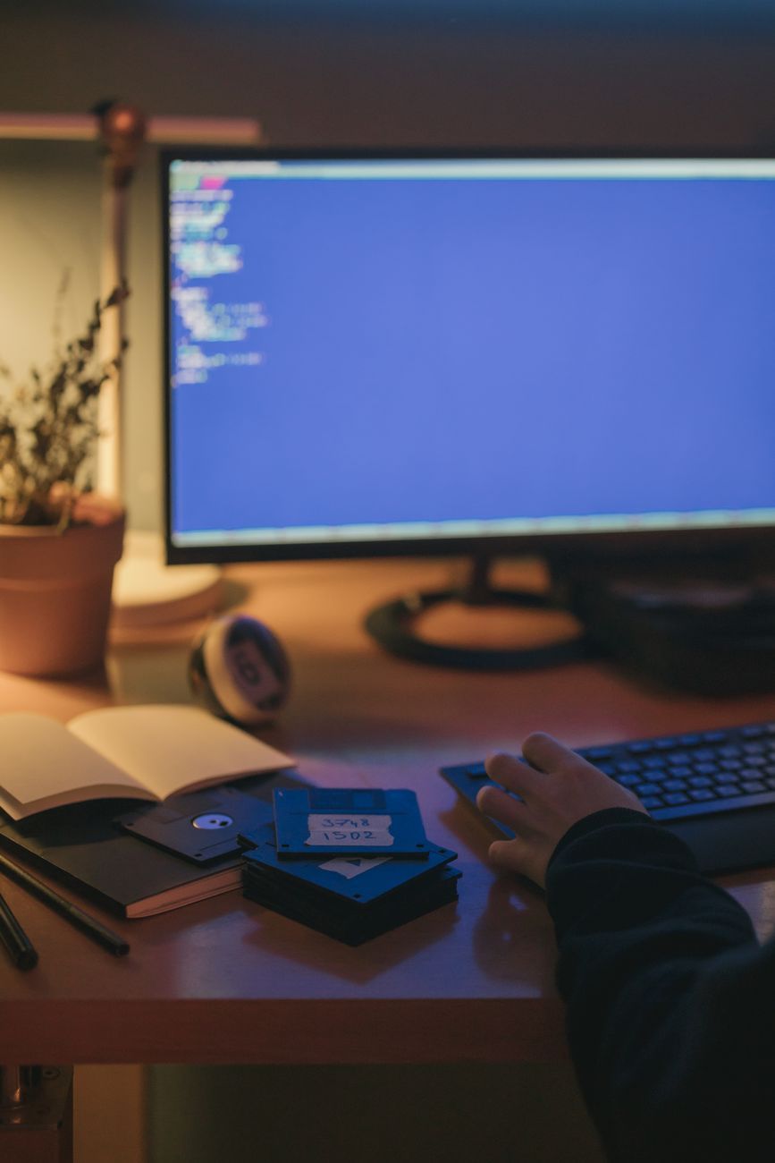 PC software, new computer setup, essential Windows apps, best software for PC, must-have programs, productivity software, antivirus software, web browser, media player, file compression tool