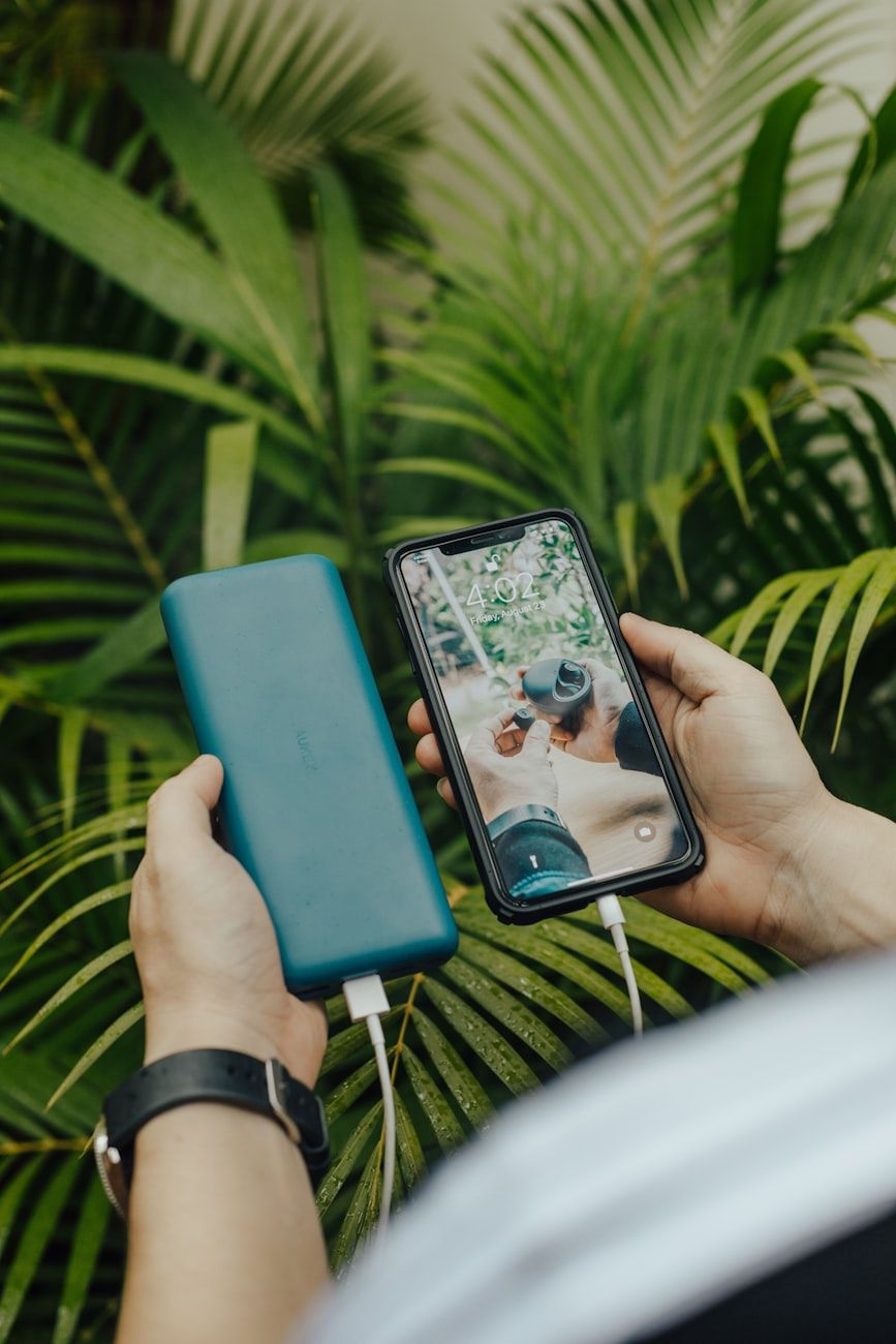 draagbare reistechnologie, reisgadgets essentials, compacte elektronica reizen, must have reisapparaten, technologie voor reizen, lichte reisuitrusting, reisaccessoires technologie, gadgets voor digitale nomaden, slimme reisoplossingen, reistechnologie-paklijst