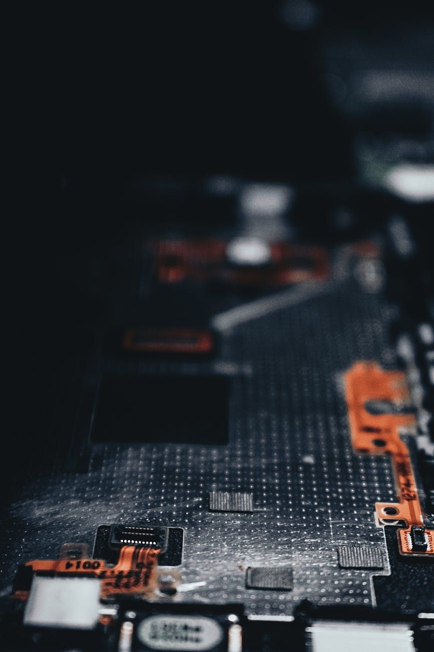 Processeurs quantiques, Informatique quantique, Mécanique quantique, Superposition, Supraconductivité quantique, Cryptographie quantique, Percées technologiques, Intelligence artificielle, Ordinateurs classiques, Futur de l'informatique