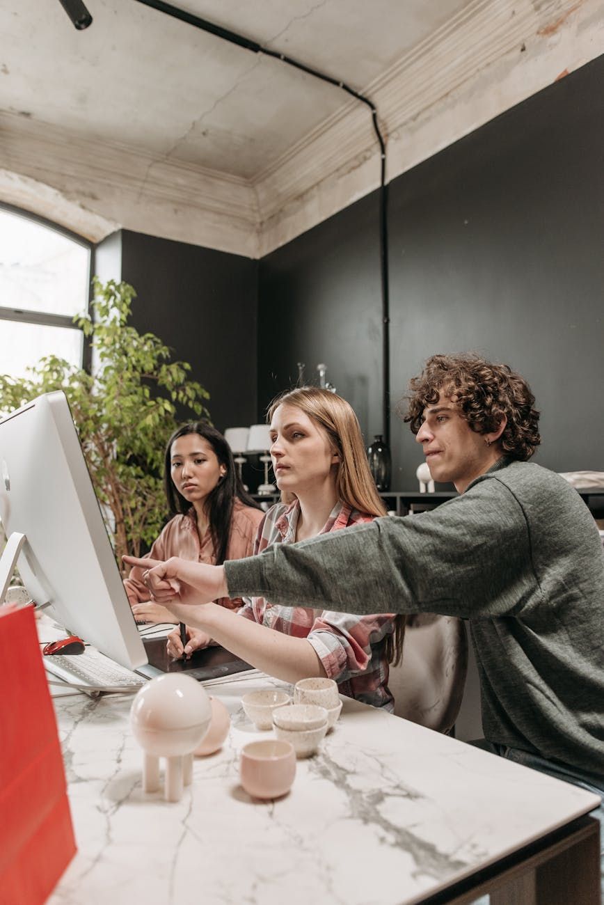 workflowoptimalisatie, top softwareoplossingen, productiviteitstools, bedrijfssoftware, taakbeheer, software review, werk efficiëntie, beste apps voor teams, digitale transformatie, samenwerkingstools