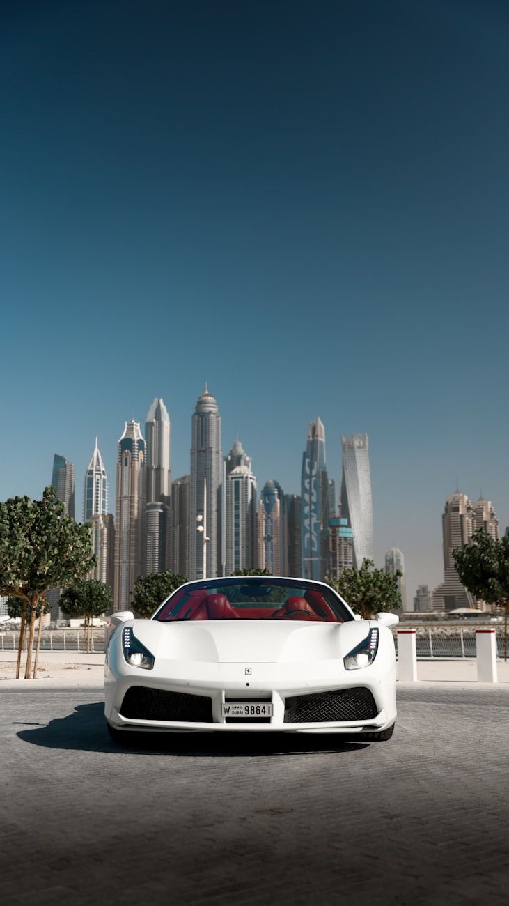 coches deportivos, coches clásicos, leyendas del automóvil, historia automotriz, coches del futuro, coches deportivos eléctricos, supercoches, innovación en coches, diseño de coches, vehículos de alto rendimiento