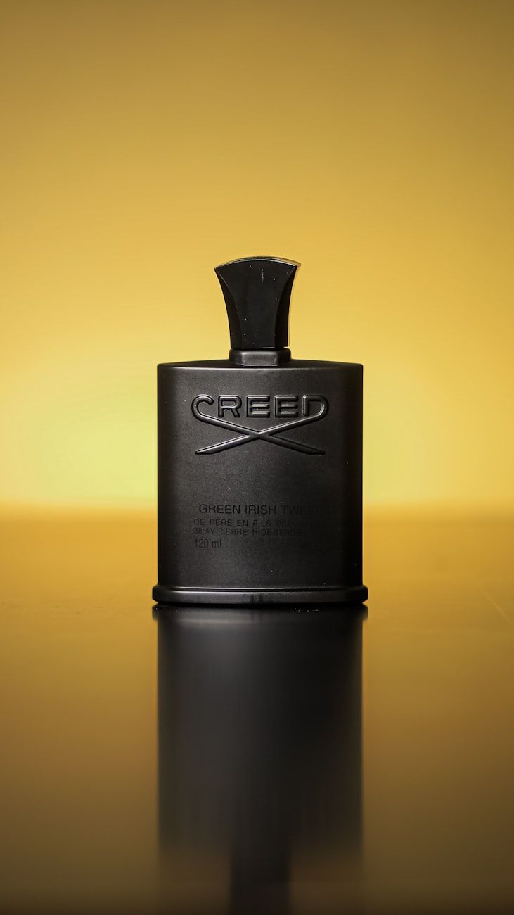 parfums, premières impressions, senteurs inoubliables, parfum signature, parfums de luxe, arôme intemporel, psychologie des senteurs, guide des parfums, astuces en matière de parfum, parfum longue tenue