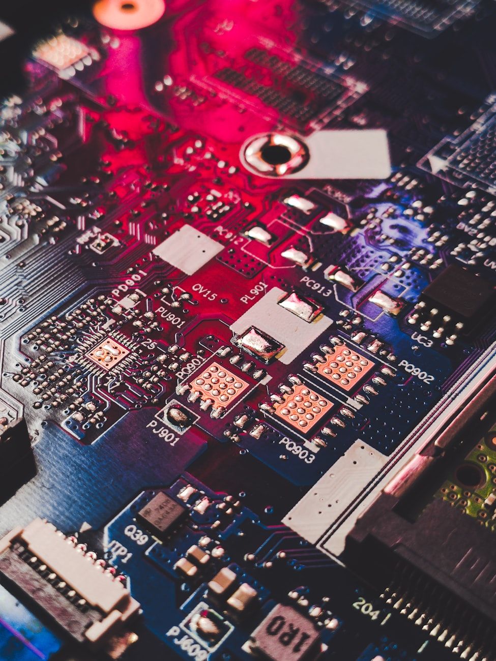 carte mère, performances, benchmarks, technologie, meilleure carte mère, vitesse de traitement, stabilité, innovation, matériel, achat