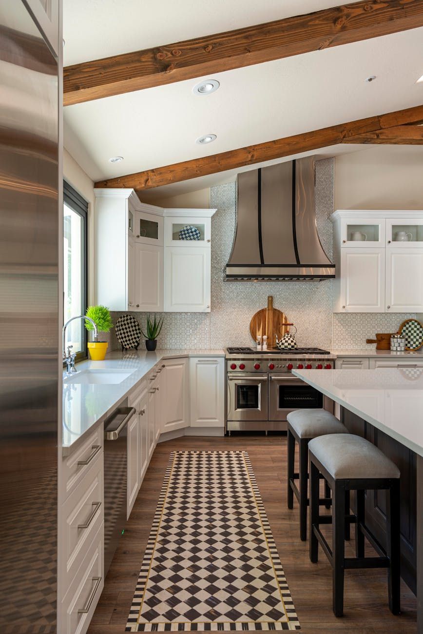 kjøkkenetthauber, kraftig eksos, stilig design, moderne kjøkken, ventilasjonsløsninger, matlagingskomfort, rustfrie stål-hauber, stille ytelse, energivennlighet, hjemmeapparater